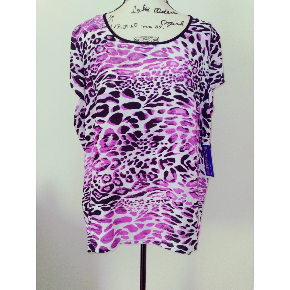 NWT Peter Nygard Leopard Print Top